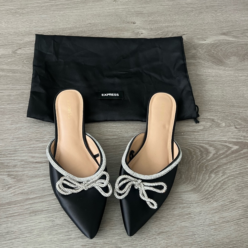 Express evening rhinestone bow  flats. sz 8